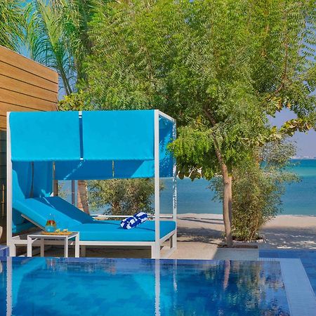Anantara World Islands Dubai Resort Exterior photo