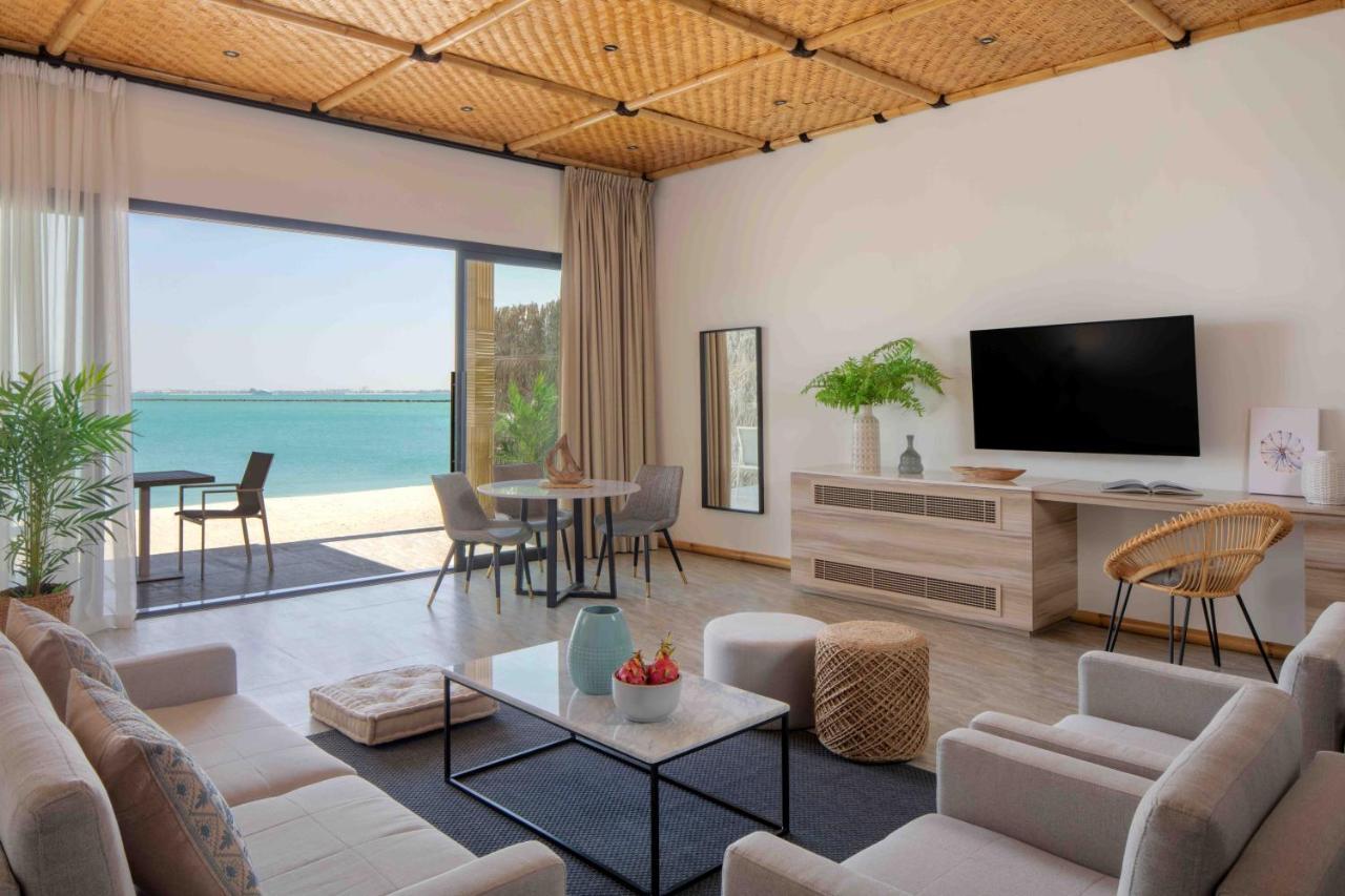 Anantara World Islands Dubai Resort Exterior photo