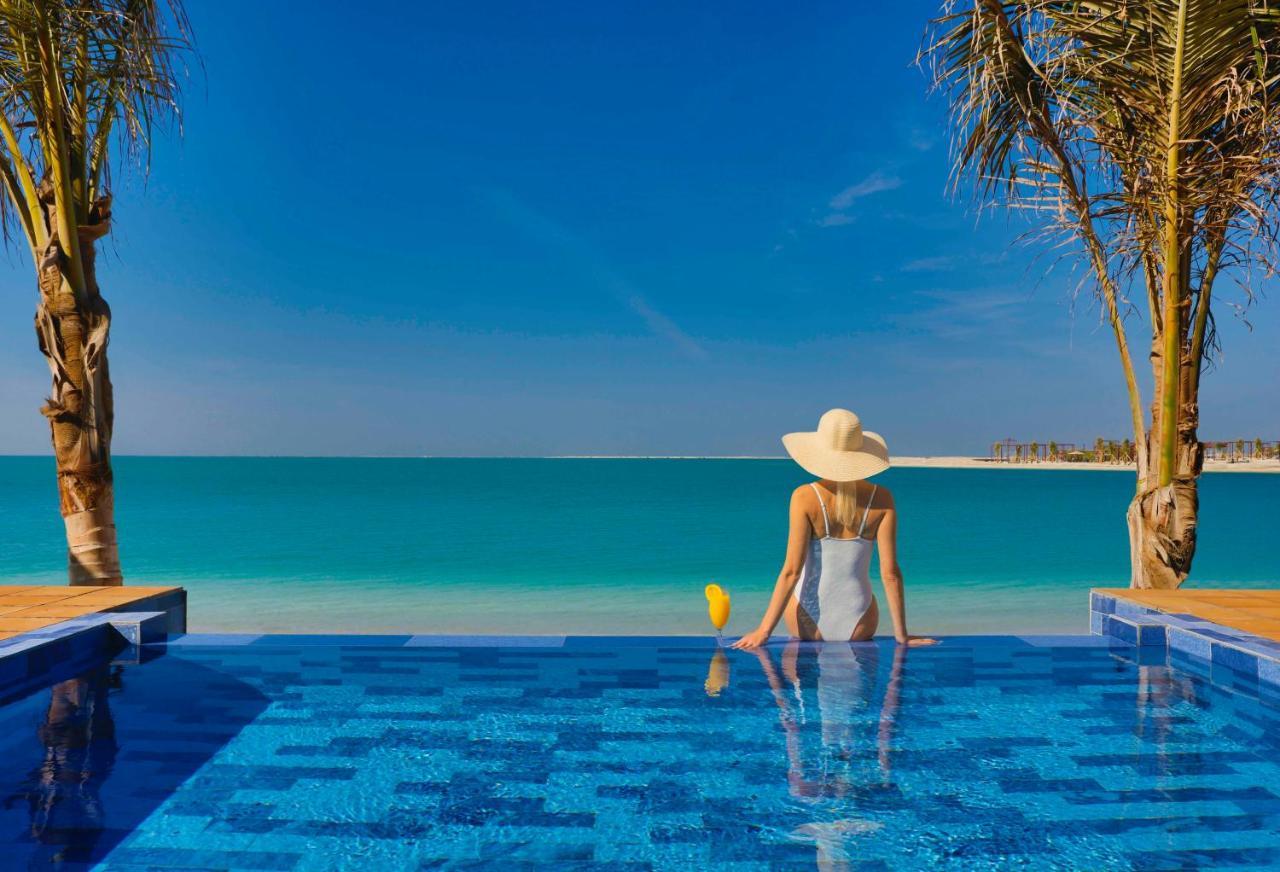 Anantara World Islands Dubai Resort Exterior photo