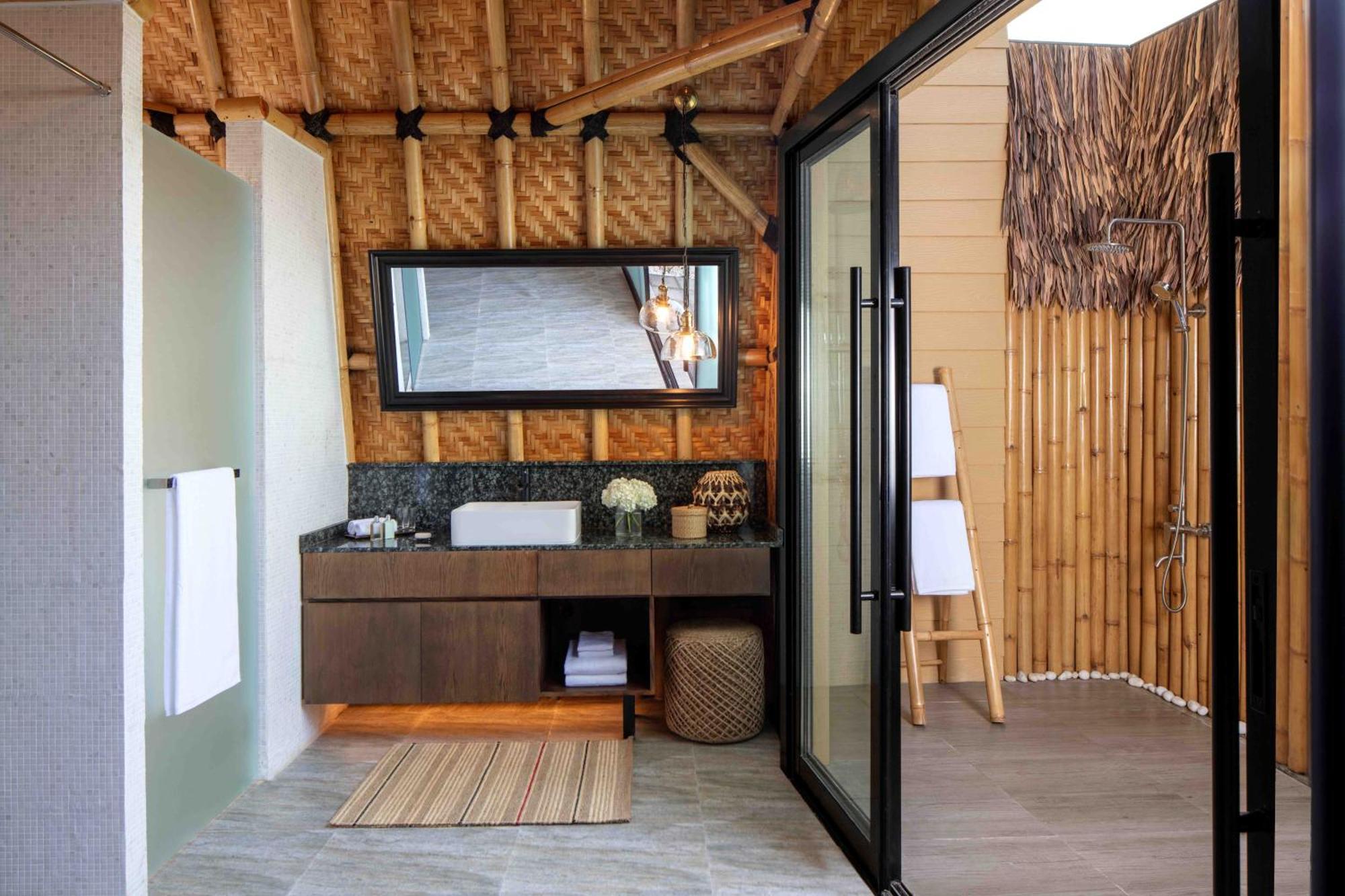 Anantara World Islands Dubai Resort Room photo